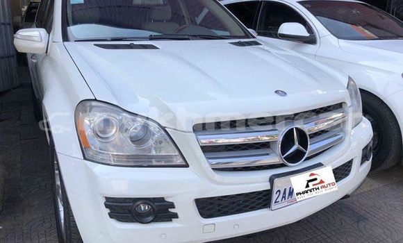 Buy Used Mercedes-Benz GL-klasse White Car in Phnom Penh in Phnom Penh