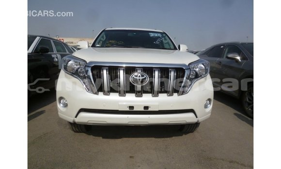 Acheter Import Voiture Toyota Prado Blanc à Import - Dubai, Kampot Province Acheter Import Voiture Toyota Prado Blanc à Import - Dubai, Kampot Province