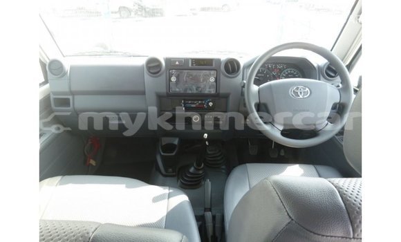 ទិញ នាំចូល Toyota Land Cruiser White ឡាន} ក្នុង Import - Dubai ក្នុង Kampot Province ទិញ នាំចូល Toyota Land Cruiser White ឡាន} ក្នុង Import - Dubai ក្នុង Kampot Province