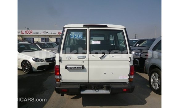 ទិញ នាំចូល Toyota Land Cruiser White ឡាន} ក្នុង Import - Dubai ក្នុង Kampot Province ទិញ នាំចូល Toyota Land Cruiser White ឡាន} ក្នុង Import - Dubai ក្នុង Kampot Province