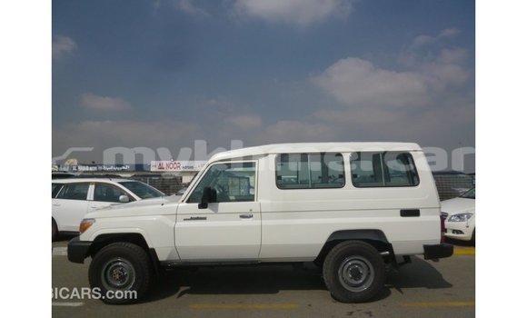 ទិញ នាំចូល Toyota Land Cruiser White ឡាន} ក្នុង Import - Dubai ក្នុង Kampot Province ទិញ នាំចូល Toyota Land Cruiser White ឡាន} ក្នុង Import - Dubai ក្នុង Kampot Province