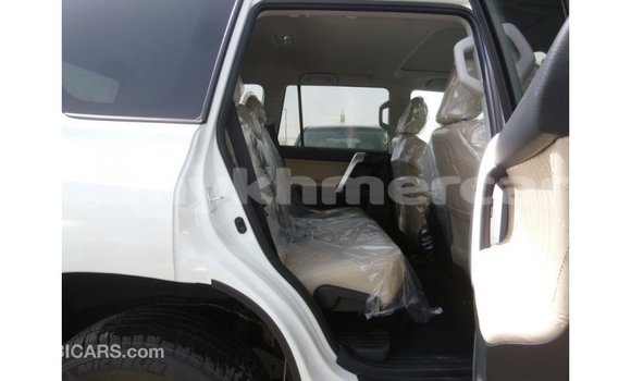 Buy Import Toyota Prado White Car in Import - Dubai in Kampot Province Buy Import Toyota Prado White Car in Import - Dubai in Kampot Province