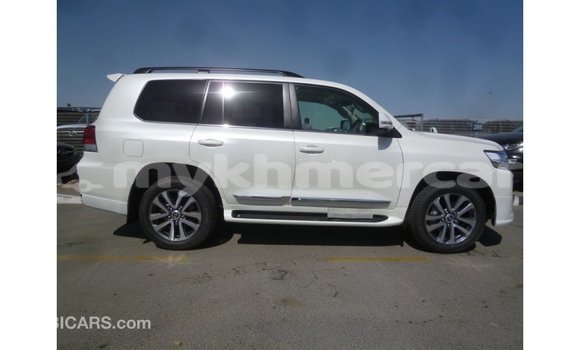 ទិញ នាំចូល Toyota Land Cruiser White ឡាន} ក្នុង Import - Dubai ក្នុង Kampot Province ទិញ នាំចូល Toyota Land Cruiser White ឡាន} ក្នុង Import - Dubai ក្នុង Kampot Province