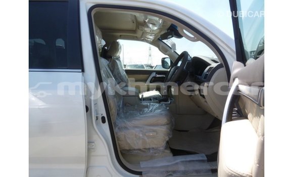 ទិញ នាំចូល Toyota Land Cruiser White ឡាន} ក្នុង Import - Dubai ក្នុង Kampot Province ទិញ នាំចូល Toyota Land Cruiser White ឡាន} ក្នុង Import - Dubai ក្នុង Kampot Province