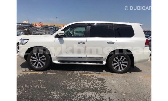 ទិញ នាំចូល Toyota Land Cruiser White ឡាន} ក្នុង Import - Dubai ក្នុង Kampot Province ទិញ នាំចូល Toyota Land Cruiser White ឡាន} ក្នុង Import - Dubai ក្នុង Kampot Province