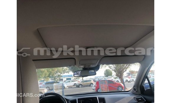 Acheter Import Voiture Honda Pilot Noir à Import - Dubai, Kampot Province Acheter Import Voiture Honda Pilot Noir à Import - Dubai, Kampot Province
