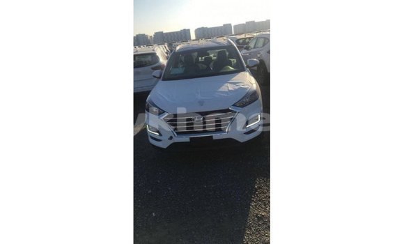 ទិញ នាំចូល Hyundai Tucson White ឡាន} ក្នុង Import - Dubai ក្នុង Kampot Province ទិញ នាំចូល Hyundai Tucson White ឡាន} ក្នុង Import - Dubai ក្នុង Kampot Province