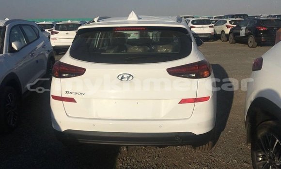 ទិញ នាំចូល Hyundai Tucson White ឡាន} ក្នុង Import - Dubai ក្នុង Kampot Province ទិញ នាំចូល Hyundai Tucson White ឡាន} ក្នុង Import - Dubai ក្នុង Kampot Province