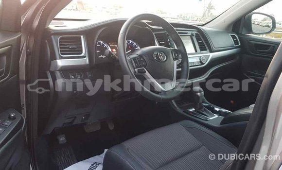 Acheter Import Voiture Toyota Highlander Autre à Import - Dubai, Kampot Province Acheter Import Voiture Toyota Highlander Autre à Import - Dubai, Kampot Province