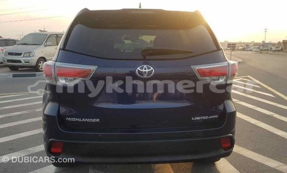 Acheter Import Voiture Toyota Highlander Bleu à Import - Dubai, Kampot Province Acheter Import Voiture Toyota Highlander Bleu à Import - Dubai, Kampot Province