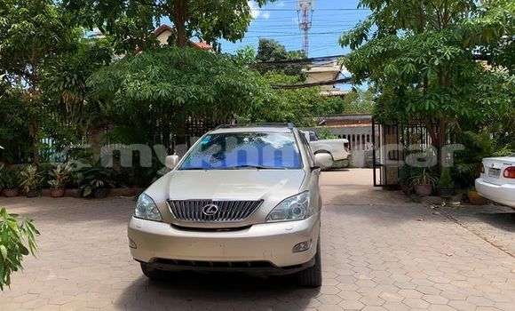 Acheter Occasion Voiture Lexus RX 330 Beige à Phnom Penh, Phnom Penh Acheter Occasion Voiture Lexus RX 330 Beige à Phnom Penh, Phnom Penh