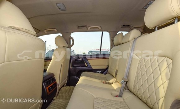 Buy Import Toyota Land Cruiser White Car in Import - Dubai in Kampot Province Buy Import Toyota Land Cruiser White Car in Import - Dubai in Kampot Province
