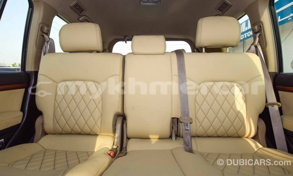 Buy Import Toyota Land Cruiser White Car in Import - Dubai in Kampot Province Buy Import Toyota Land Cruiser White Car in Import - Dubai in Kampot Province