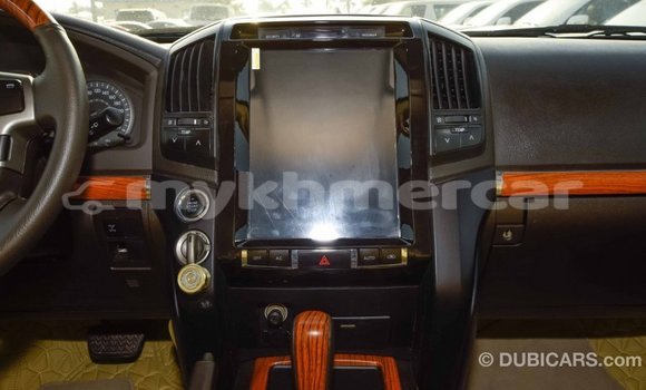 Buy Import Toyota Land Cruiser White Car in Import - Dubai in Kampot Province Buy Import Toyota Land Cruiser White Car in Import - Dubai in Kampot Province