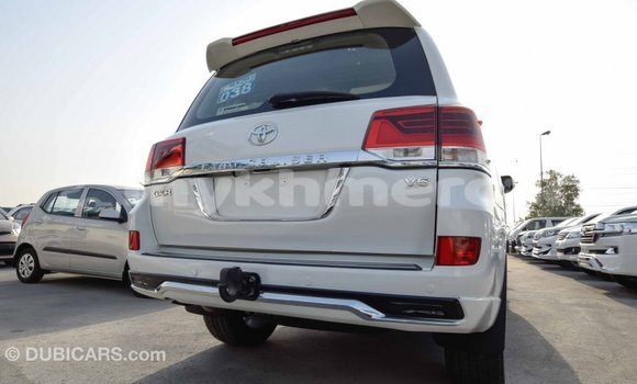 Buy Import Toyota Land Cruiser White Car in Import - Dubai in Kampot Province Buy Import Toyota Land Cruiser White Car in Import - Dubai in Kampot Province