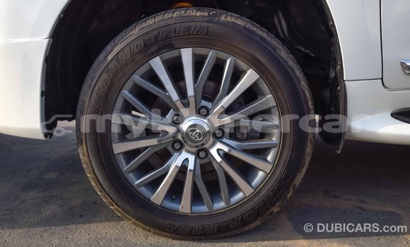 Buy Import Toyota Land Cruiser White Car in Import - Dubai in Kampot Province Buy Import Toyota Land Cruiser White Car in Import - Dubai in Kampot Province