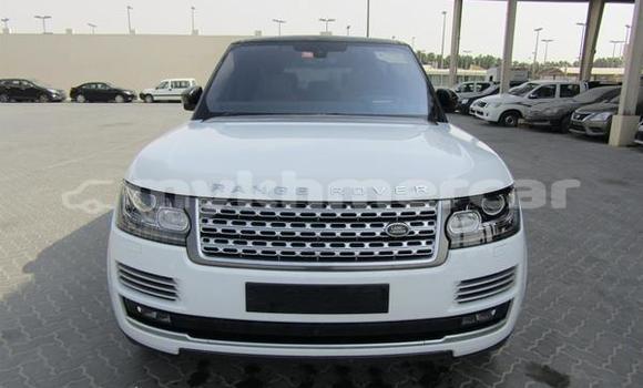 Buy Used Land Rover Range Rover White Car in Banteay Meanchey in Banteay Meanchey Province