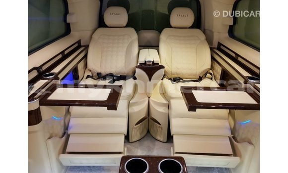 Acheter Import Voiture Mercedes-Benz 250 Noir à Import - Dubai, Kampot Province Acheter Import Voiture Mercedes-Benz 250 Noir à Import - Dubai, Kampot Province