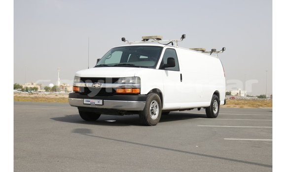 Buy Import Chevrolet Express White Car in Import - Dubai in Kampot Province