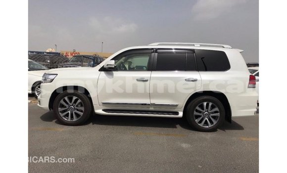 Buy Import Toyota Land Cruiser White Car in Import - Dubai in Kampot Province Buy Import Toyota Land Cruiser White Car in Import - Dubai in Kampot Province