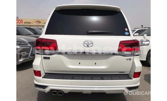 Buy Import Toyota Land Cruiser White Car in Import - Dubai in Kampot Province Buy Import Toyota Land Cruiser White Car in Import - Dubai in Kampot Province