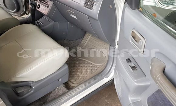 ទិញ បានប្រើ Toyota RAV4 White ឡាន} ក្នុង Phnom Penh ក្នុង Phnom Penh ទិញ បានប្រើ Toyota RAV4 White ឡាន} ក្នុង Phnom Penh ក្នុង Phnom Penh