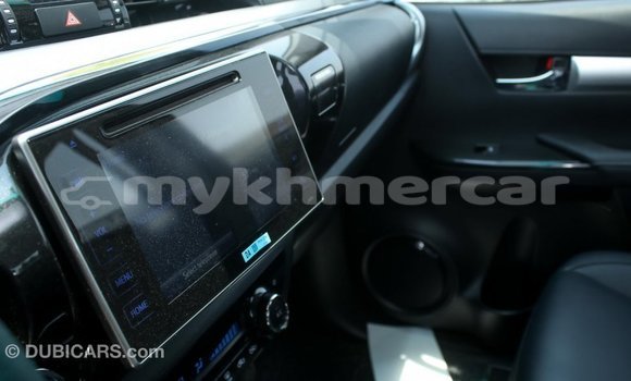 Acheter Import Voiture Toyota Hilux Noir à Import - Dubai, Kampot Province Acheter Import Voiture Toyota Hilux Noir à Import - Dubai, Kampot Province