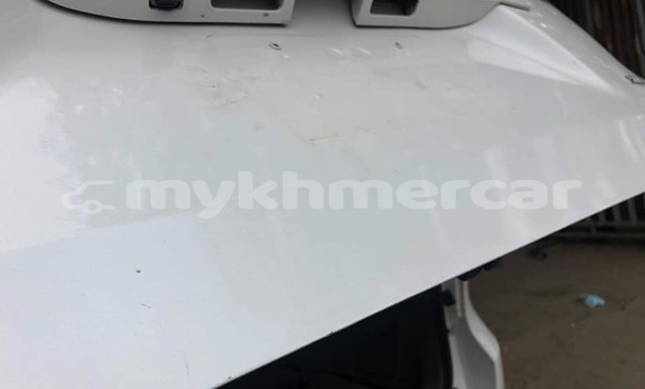 Acheter Occasion Voiture Toyota Sienna Blanc à Phnom Penh, Phnom Penh Acheter Occasion Voiture Toyota Sienna Blanc à Phnom Penh, Phnom Penh