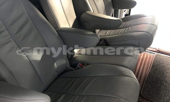 Acheter Occasion Voiture Toyota Sienna Blanc à Phnom Penh, Phnom Penh Acheter Occasion Voiture Toyota Sienna Blanc à Phnom Penh, Phnom Penh