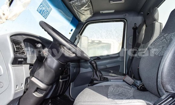 Acheter Import Voiture Mercedes-Benz 190 (W201) Blanc à Import - Dubai, Kampot Province Acheter Import Voiture Mercedes-Benz 190 (W201) Blanc à Import - Dubai, Kampot Province