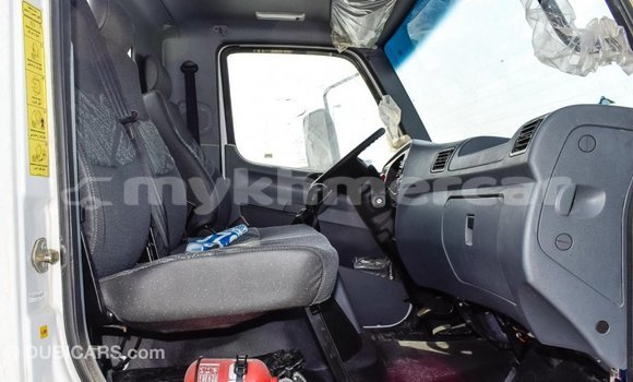 Acheter Import Voiture Mercedes-Benz 190 (W201) Blanc à Import - Dubai, Kampot Province Acheter Import Voiture Mercedes-Benz 190 (W201) Blanc à Import - Dubai, Kampot Province