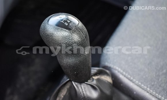 Acheter Import Voiture Mercedes-Benz 190 (W201) Blanc à Import - Dubai, Kampot Province Acheter Import Voiture Mercedes-Benz 190 (W201) Blanc à Import - Dubai, Kampot Province