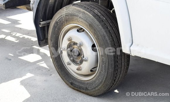 Acheter Import Voiture Mercedes-Benz 190 (W201) Blanc à Import - Dubai, Kampot Province Acheter Import Voiture Mercedes-Benz 190 (W201) Blanc à Import - Dubai, Kampot Province