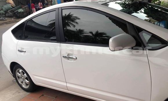 Acheter Occasion Voiture Toyota Prius Blanc à Phnom Penh, Phnom Penh Acheter Occasion Voiture Toyota Prius Blanc à Phnom Penh, Phnom Penh