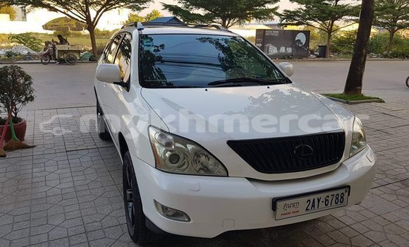 Acheter Occasion Voiture Lexus RX 330 Blanc à Phnom Penh, Phnom Penh Acheter Occasion Voiture Lexus RX 330 Blanc à Phnom Penh, Phnom Penh