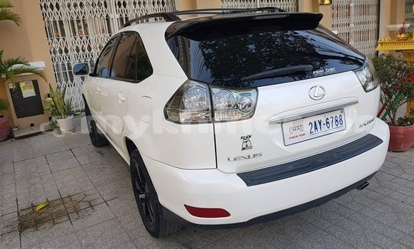 Acheter Occasion Voiture Lexus RX 330 Blanc à Phnom Penh, Phnom Penh Acheter Occasion Voiture Lexus RX 330 Blanc à Phnom Penh, Phnom Penh