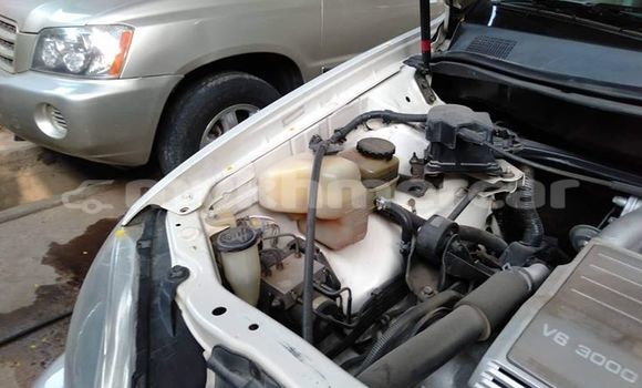 Acheter Occasion Voiture Lexus RX 300 Blanc à Phnom Penh, Phnom Penh Acheter Occasion Voiture Lexus RX 300 Blanc à Phnom Penh, Phnom Penh