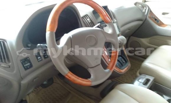 Acheter Occasion Voiture Lexus RX 300 Blanc à Phnom Penh, Phnom Penh Acheter Occasion Voiture Lexus RX 300 Blanc à Phnom Penh, Phnom Penh