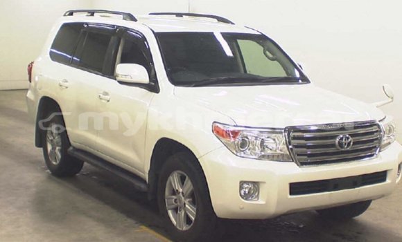 ទិញ នាំចូល Toyota Land Cruiser White ឡាន} ក្នុង Import - Dubai ក្នុង Kampot Province ទិញ នាំចូល Toyota Land Cruiser White ឡាន} ក្នុង Import - Dubai ក្នុង Kampot Province