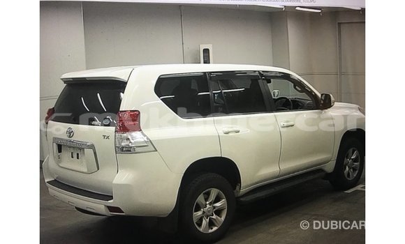 Acheter Import Voiture Toyota Prado Blanc à Import - Dubai, Kampot Province Acheter Import Voiture Toyota Prado Blanc à Import - Dubai, Kampot Province