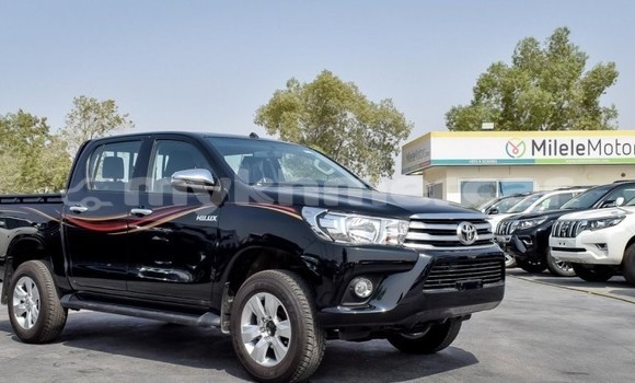 Buy New Toyota Hilux Black Car in Amleang in Kampong Speu Province Buy New Toyota Hilux Black Car in Amleang in Kampong Speu Province