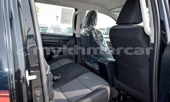 Buy New Toyota Hilux Black Car in Amleang in Kampong Speu Province Buy New Toyota Hilux Black Car in Amleang in Kampong Speu Province