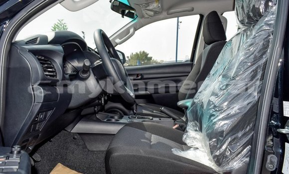 Buy New Toyota Hilux Black Car in Amleang in Kampong Speu Province Buy New Toyota Hilux Black Car in Amleang in Kampong Speu Province