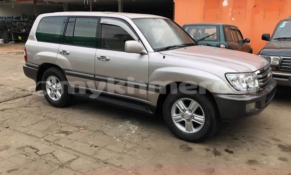 Buy Used Toyota Land Cruiser Silver Car in Phnom Penh in Phnom Penh Buy Used Toyota Land Cruiser Silver Car in Phnom Penh in Phnom Penh