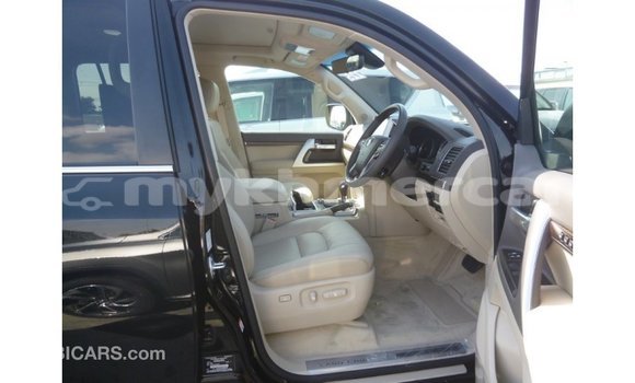 Acheter Import Voiture Toyota Land Cruiser Noir à Import - Dubai, Kampot Province Acheter Import Voiture Toyota Land Cruiser Noir à Import - Dubai, Kampot Province