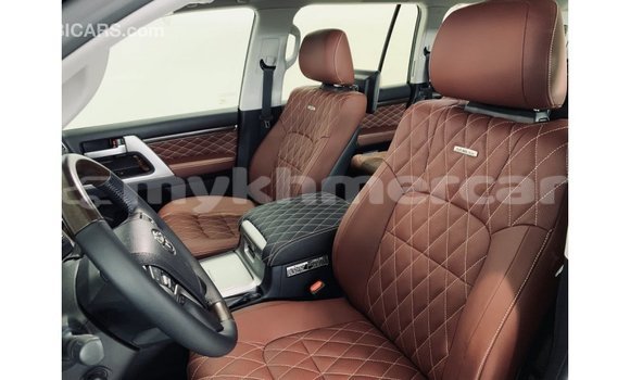 Buy Import Toyota Land Cruiser Black Car in Import - Dubai in Kampot Province Buy Import Toyota Land Cruiser Black Car in Import - Dubai in Kampot Province