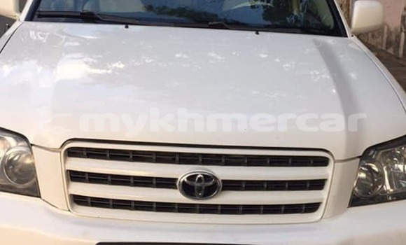 Buy Used Toyota Highlander White Car in Phnom Penh in Phnom Penh