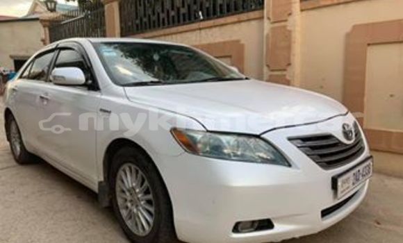 Buy Used Toyota Camry White Car in Phnom Penh in Phnom Penh Buy Used Toyota Camry White Car in Phnom Penh in Phnom Penh
