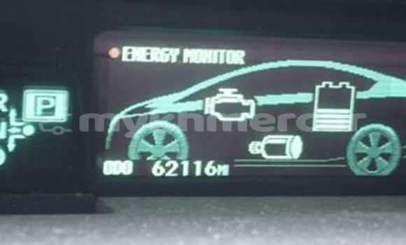 Buy Used Toyota Prius White Car in Phnom Penh in Phnom Penh Buy Used Toyota Prius White Car in Phnom Penh in Phnom Penh