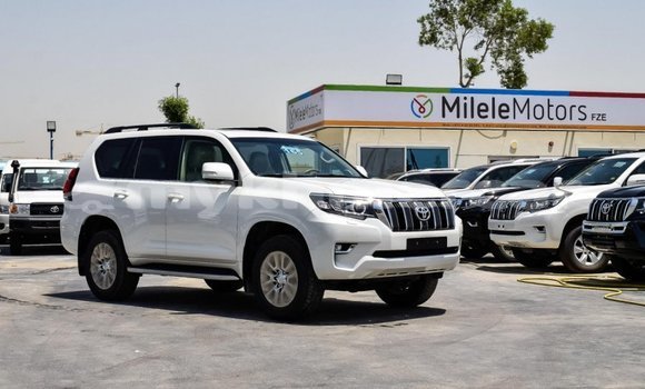 Buy New Toyota Land Cruiser Prado White Car in Amleang in Kampong Speu Province Buy New Toyota Land Cruiser Prado White Car in Amleang in Kampong Speu Province